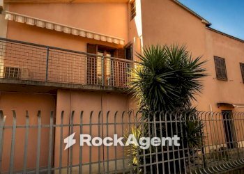 Cortile interno - Four-room apartment via Raffaello Sanzio, 106, Senigallia - photo 2