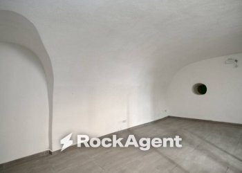Stanza non arredata - Magazzino via dei Quattro Cantoni, 9a, Roma (zona Centro Storico) - foto 4