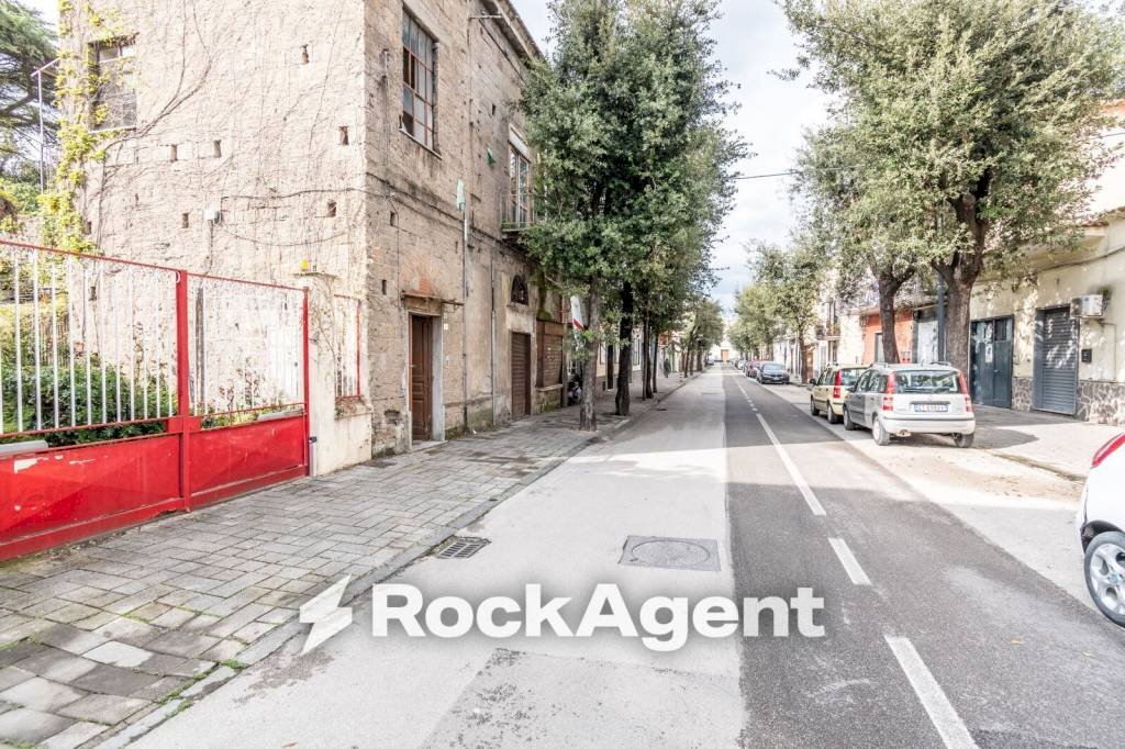 Zona - Casa indipendente corso V. Emanuele, 129, Angri - foto 2
