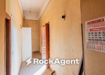 Corridoio - Casa indipendente corso V. Emanuele, 129, Angri - foto 29