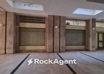 Interno palazzo - Magazzino via Duca Degli Abruzzi, 54, Catania - foto 11