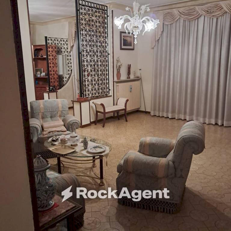 Salone - Villa via Colonna Marina, 47, Pegognaga - photo 3