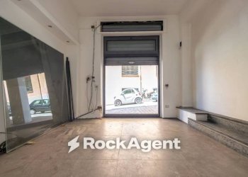 Interno non residenziale - Negozio via Mario Greco, 58, Catanzaro - foto 9