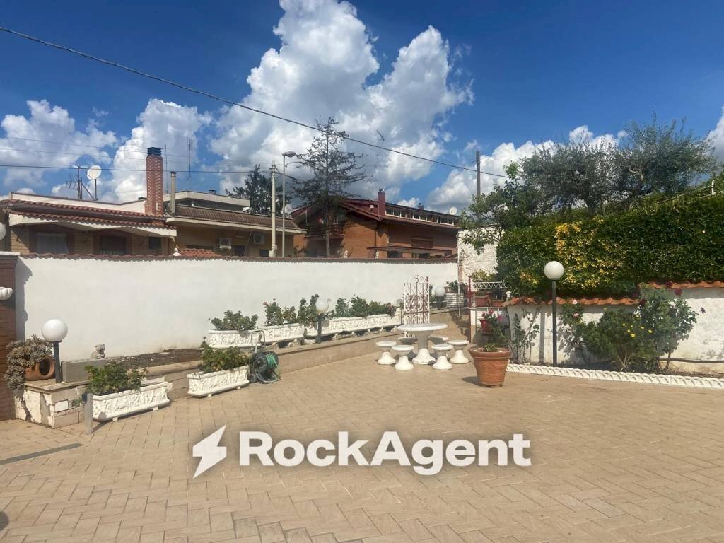 Giardino - Villa via G. Donizetti, 31, Zagarolo - foto 2