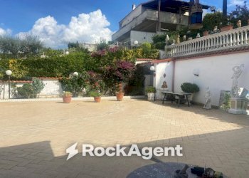 Giardino - Villa via G. Donizetti, 31, Zagarolo - foto 3