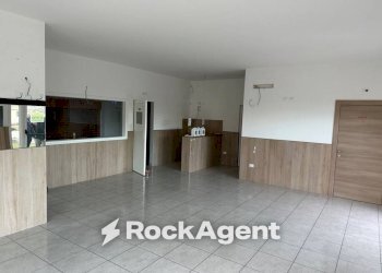 Stanza non arredata - Negozio via del Villino, Alanno - foto 30