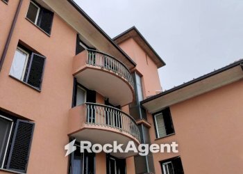 Facciata - Quadrilocale via Alcide de Gasperi, 3A, Travacò Siccomario - foto 6