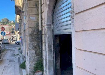 Zona - Shop via Placida, 144, Messina - photo 4