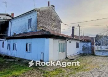 Facciata - Casa indipendente via Vignale, 6, Frascarolo - foto 1