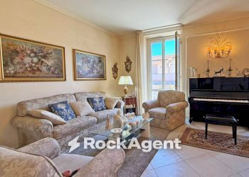 Salone - Trilocale via Sant'Ambrogio, 34, Viareggio - foto 2