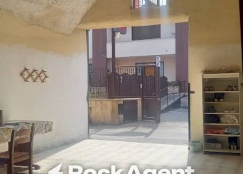 Cortile interno - Two-room apartment via Cangiani, 38, Boscoreale - photo 4