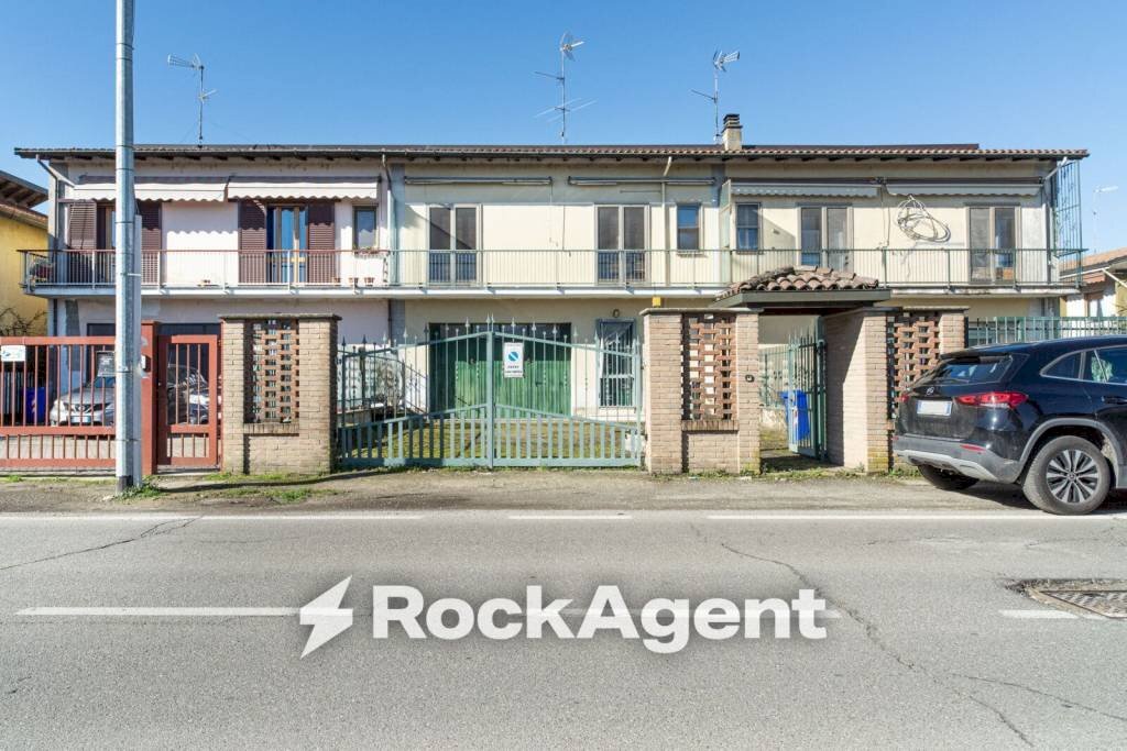 Facciata - Terraced Villa viale Martiri della Libertà, 58, Mede - photo 1