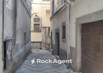 Cortile interno - Two-room apartment via Fontanella del Suffragio, 28, Viterbo - photo 1