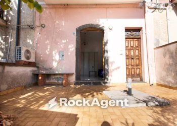 Cortile interno - Two-room apartment via Abate Meli 25, Milo - photo 5