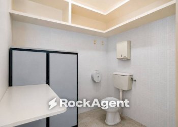 Bagno - Attività Commerciale via Adamello, Seriate - foto 13