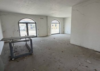 Magazzino - Shop via Guglielmo Massaia, Casale Monferrato - photo 12