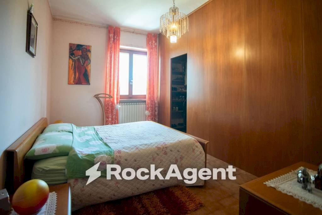Camera da letto - Independent house Frazione San Ginesio, 91, Arcevia - photo 3