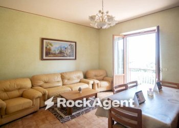 Salone - Independent house Frazione San Ginesio, 91, Arcevia - photo 11