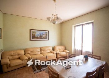 Salone - Independent house Frazione San Ginesio, 91, Arcevia - photo 15