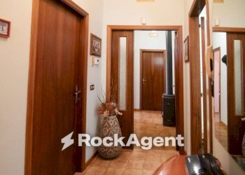 Corridoio - Independent house Frazione San Ginesio, 91, Arcevia - photo 18