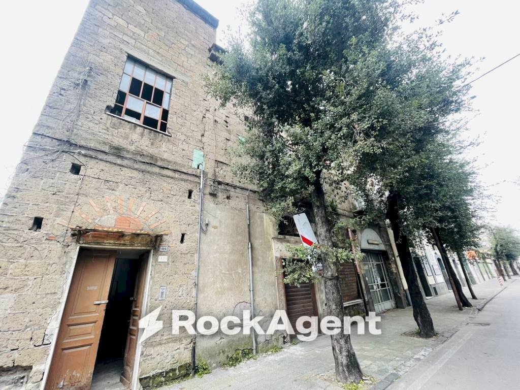Facciata - Trilocale corso V. Emanuele, 129, Angri - foto 1