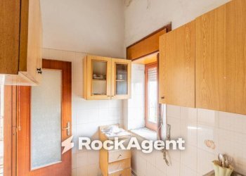 Cucina - Trilocale corso V. Emanuele, 129, Angri - foto 11