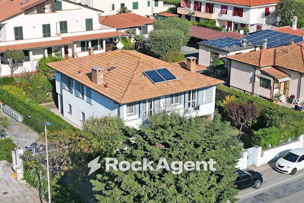 Vista - Villa Cecina - photo 3