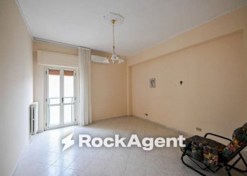 Camera da letto - Three-room apartment via Giovanni Paolo Parisio, 10, Catanzaro - photo 18