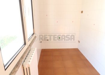 6_Cucina - Appartamento Via Giotto 5, Bondeno - foto 6