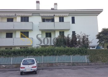 esterno - Appartamento via galvani  2, Solaro - foto 12