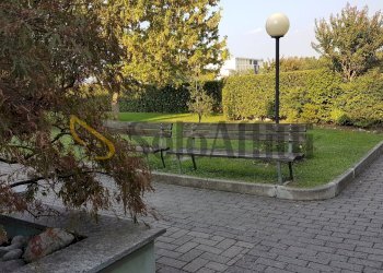 giardino condominiale - Appartamento via galvani  2, Solaro - foto 15