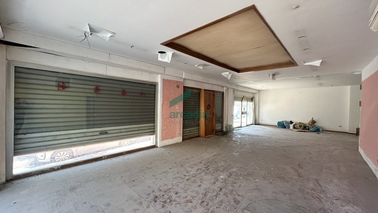 dettaglio - Commercial Premises Via Vincenzo Petruzzi 49, Putignano - photo 3