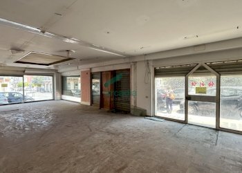 dettaglio - Commercial Premises Via Vincenzo Petruzzi 49, Putignano - photo 1