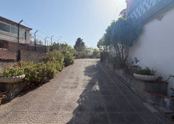esterno - Three-room apartment Mascalucia - photo 5