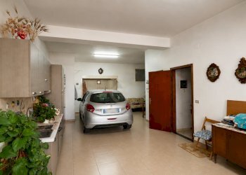 Garage 2 - Trilocale Mascalucia - foto 23