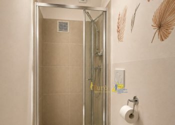BAGNO - One-room apartment Borgo Guazzo 40, Parma - photo 7
