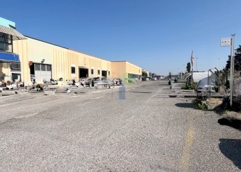 esterno - Commercial Premises Via Uberto Mondolfi 122, Livorno - photo 8