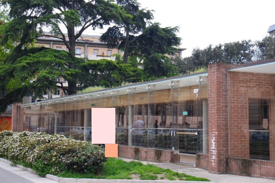 Domus Chirurgo - Locale Commerciale Piazza Luigi Ferrari 30, Rimini - foto 1