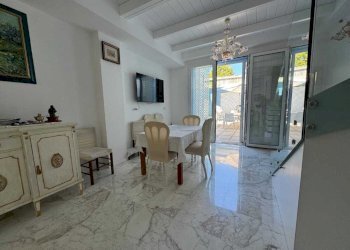 0aa31c24-e389-4ace-8f35-8f37fd1caba4 - Townhouse Via Sinistra del Porto, Rimini - photo 2
