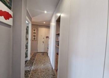 corridoio  via ganduccio nervi genova - Appartamento Via Odoardo Ganduccio 2, Genova (zona Nervi) - foto 23