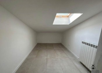 Gemini_Generated_Image_rtqsuwrtqsuwrtqs - Two-room apartment Via Ugo la Malfa, La Spezia - photo 3