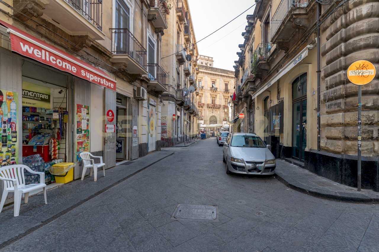 Bottega Gemmellaro (1) - Locale Commerciale Via Gemmellaro 10, Catania - foto 1