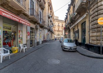 Bottega Gemmellaro (1) - Locale Commerciale Via Gemmellaro 10, Catania - foto 1