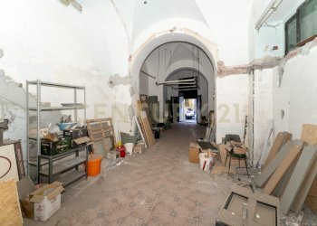 Bottega Gemmellaro (18) - Locale Commerciale Via Gemmellaro 10, Catania - foto 18