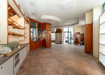 Bottega barriera (15) - Locale Commerciale Via del Bosco, Catania - foto 19