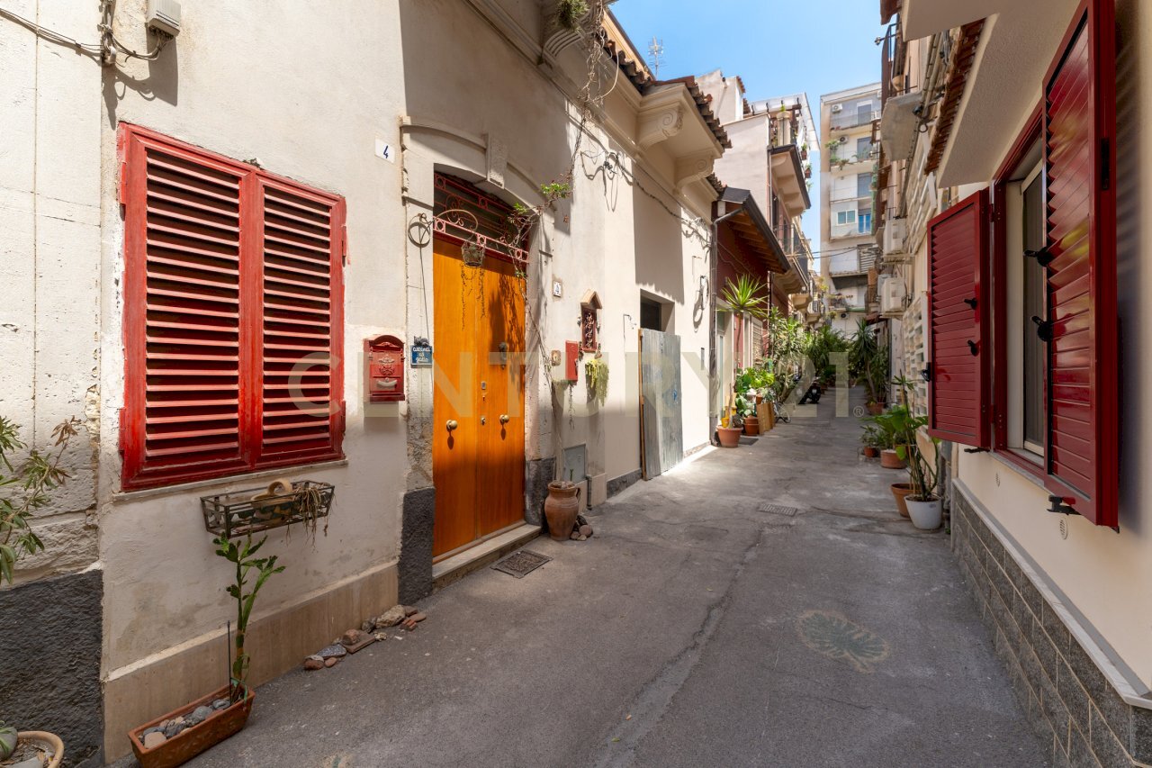 Cortile del Granato 4 (2) - Villa Cortile del Granato 4, Catania - foto 3