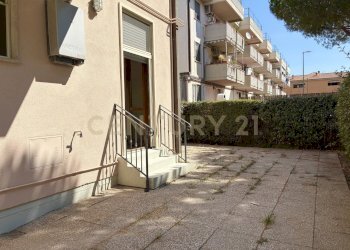 corte esclusiva - Commercial Premises Via della Pace 50, Orbetello - photo 1