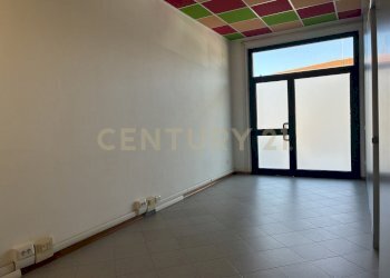 ingresso2 - Commercial Premises Via della Pace 50, Orbetello - photo 4