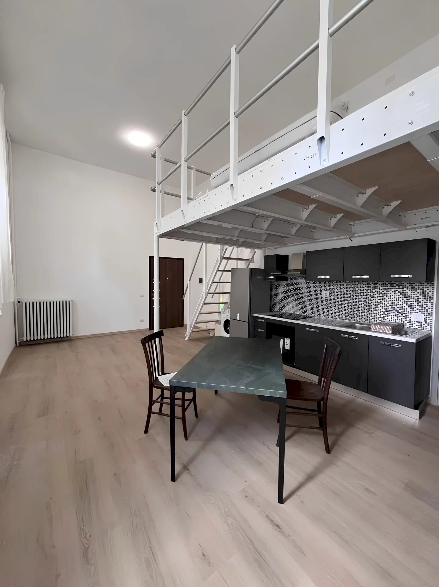 One-room apartment Alzaia Naviglio Pavese, Milano - photo 1
