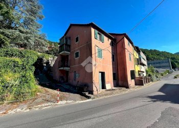 Apartment Via Bartolomeo Parodi, Ceranesi - photo 1